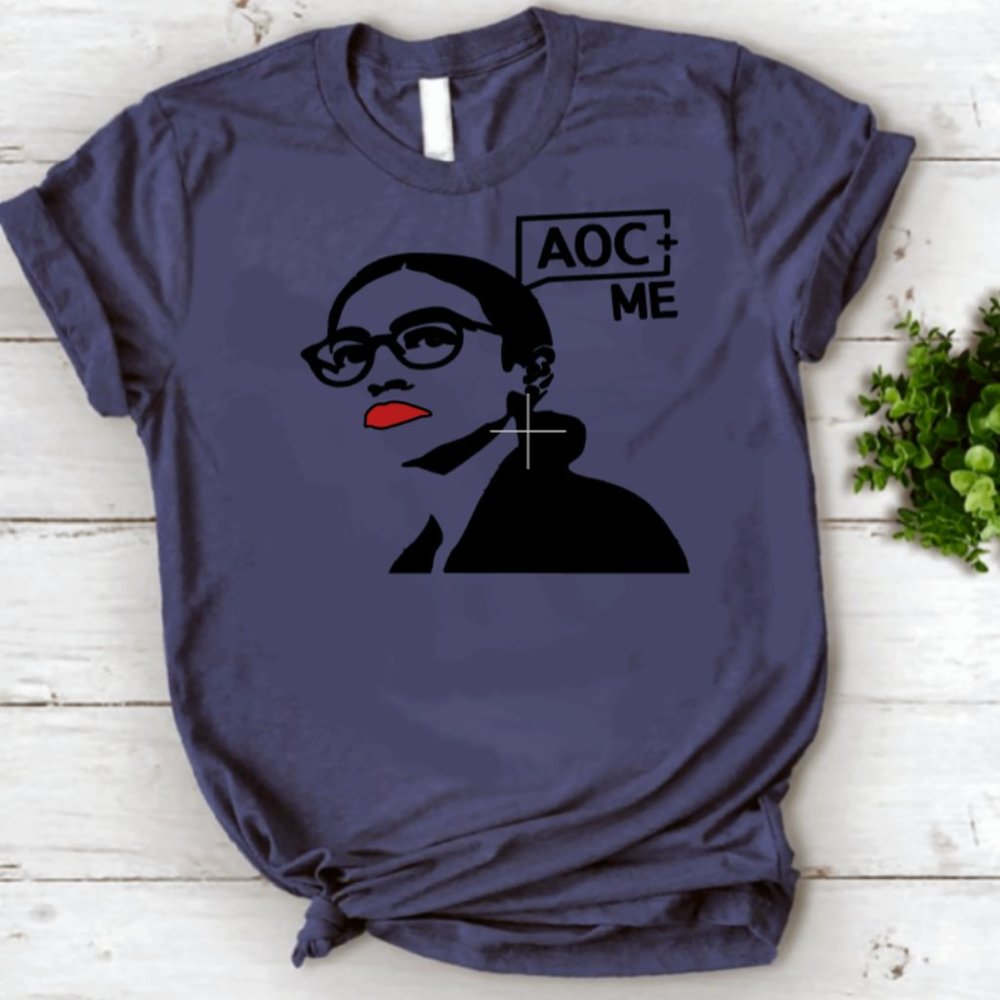 AOC plus me - Women's Tshirt
